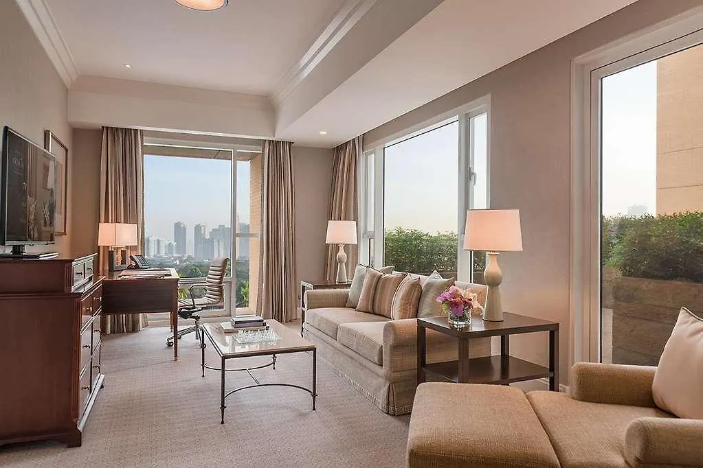 Discovery Primea Makati City Aparthotel