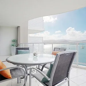 Apartahotel At Marina Shores